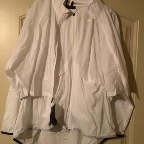 Two Piece Nike Top and Jacket Tennis - Picture 2 of 8